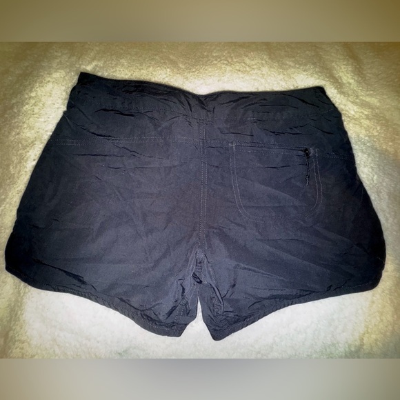 Patagonia black tie front shorts with back zipper pocket. Size 8. GUC - Picture 3 of 11